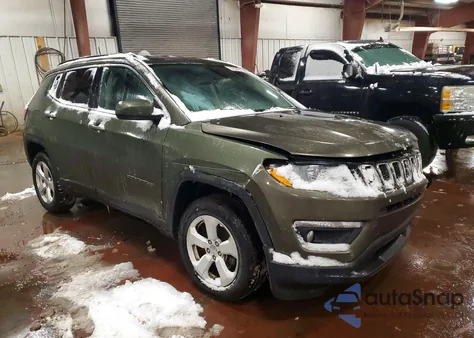 2018 Jeep Compass Latitude z USA, uszkodzony, nr VIN 3C4NJDBB9JT485221